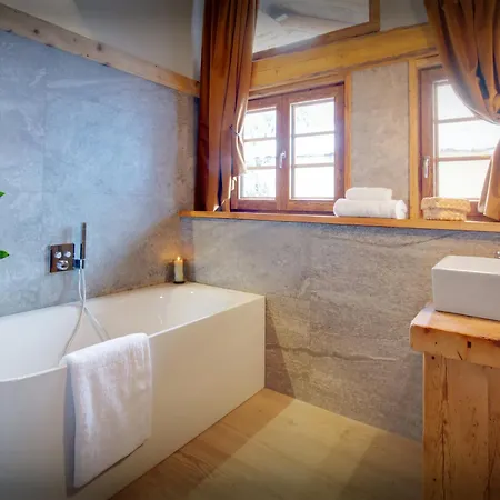 Chalet Goville - Ovo Network *